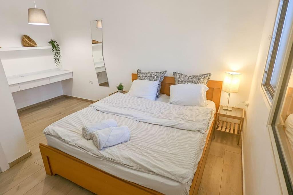 Charming Unit In Dead Sea * Avnat