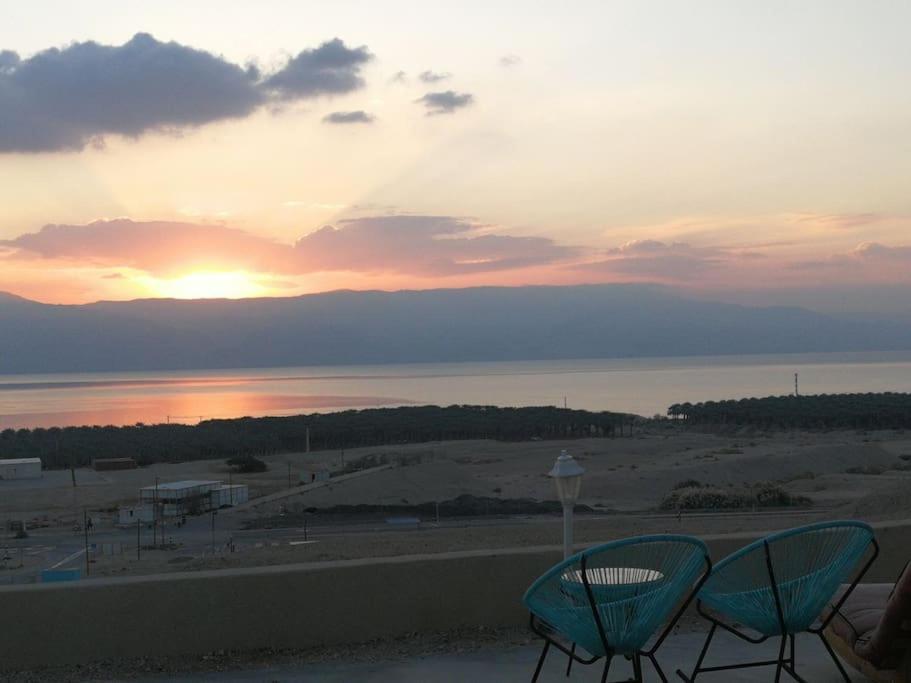 Charming Unit In Dead Sea