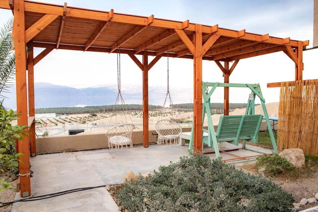 Charming Unit In Dead Sea *